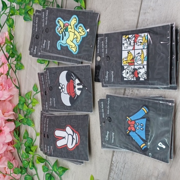 Loungefly 25 Pack Disney Iron On Patches NIP - Picture 2 of 13